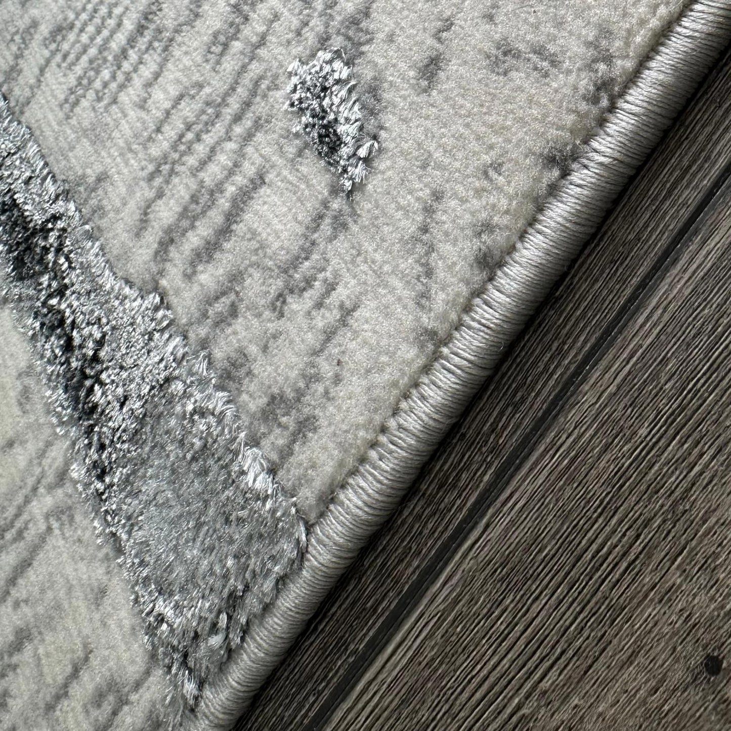 Shifra Area Rug in Gray with Silver 9X12