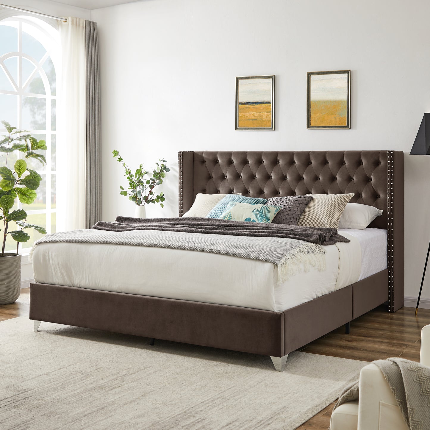 Caine King Bed (brown)