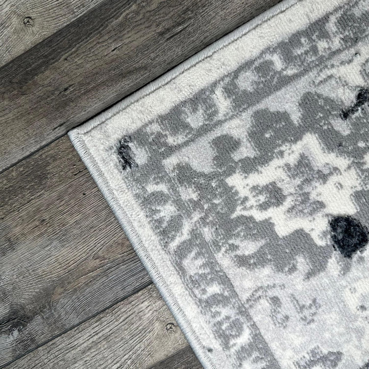 Shifra Area Rug in Gray with Silver 9X12