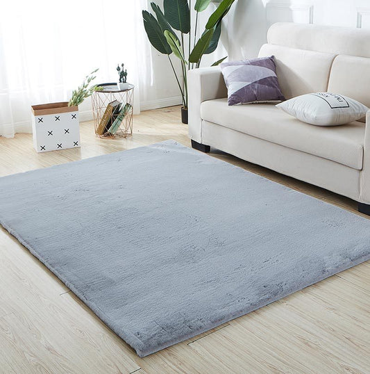 Lily Chinchilla Faux Fur Area Rug 7.5X5 (gray)