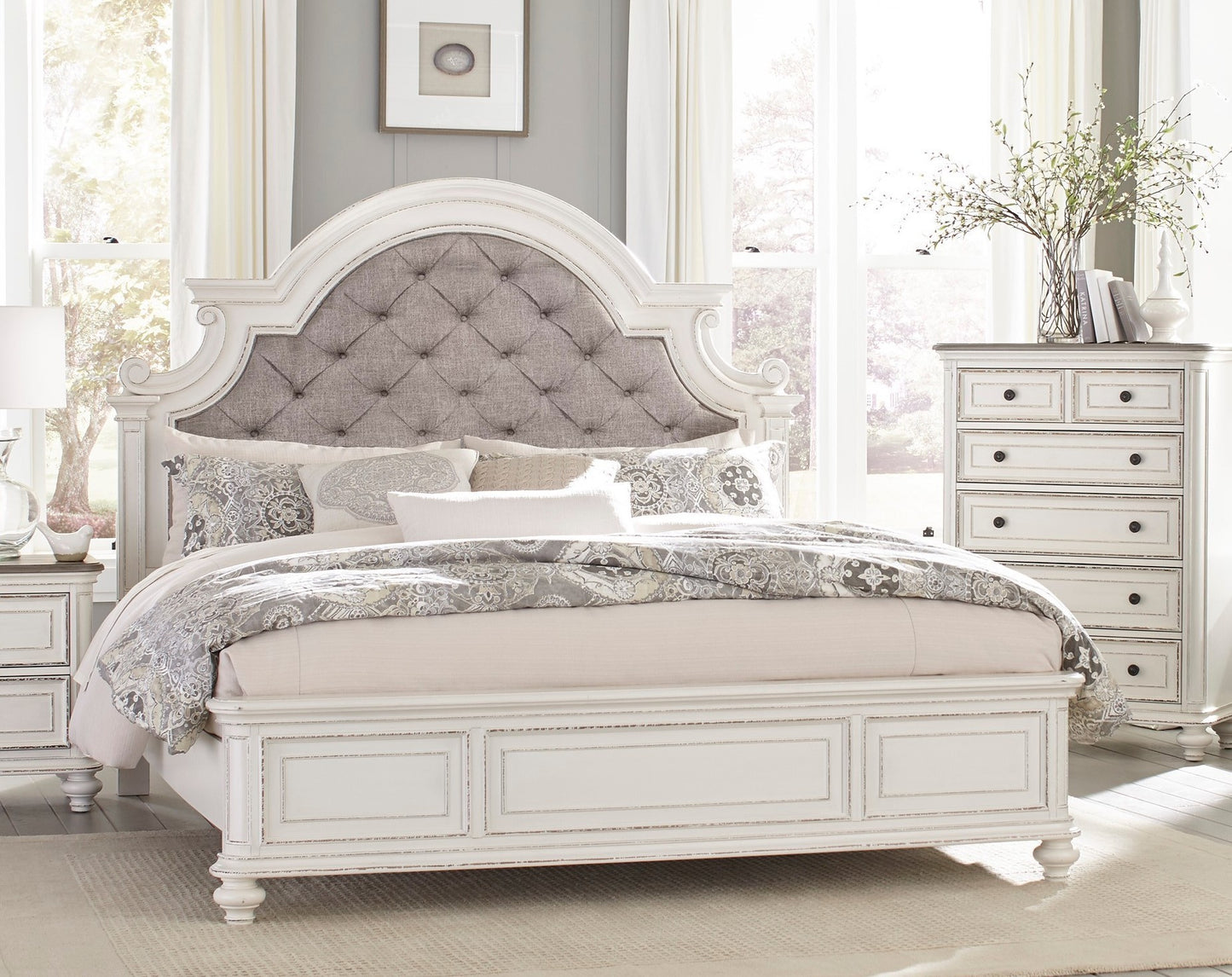 Melbourne E. King Bed (beige)