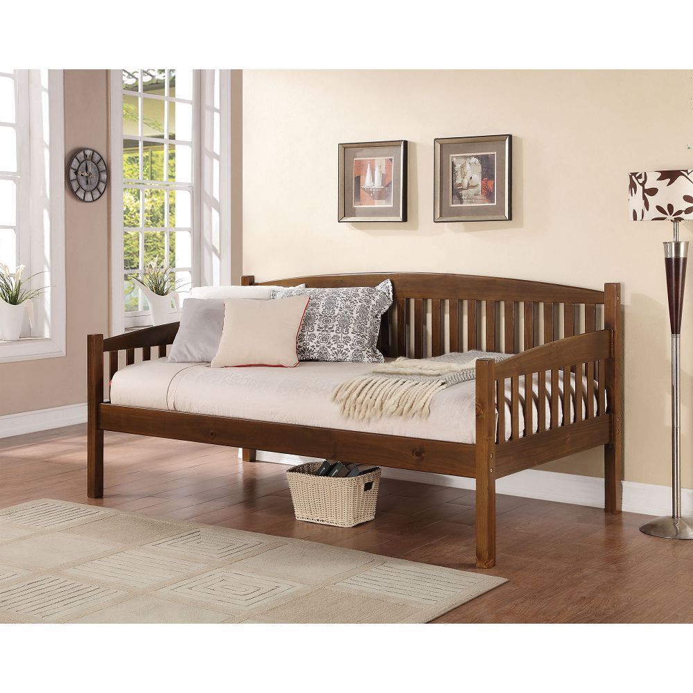 Caryn Twin Daybed